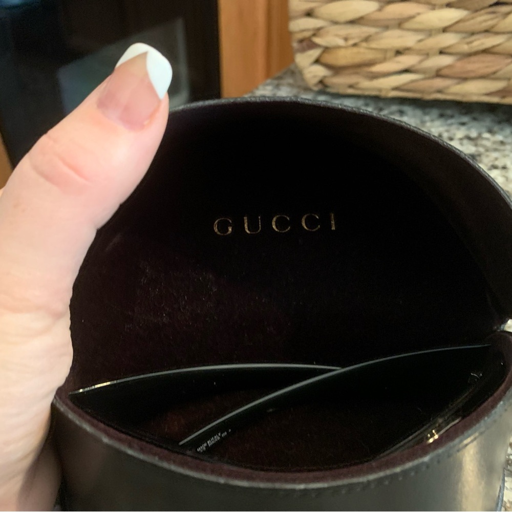 Gucci Black Shield Sunglasses with Dark Smoke Lenses - Picture 7 of 8